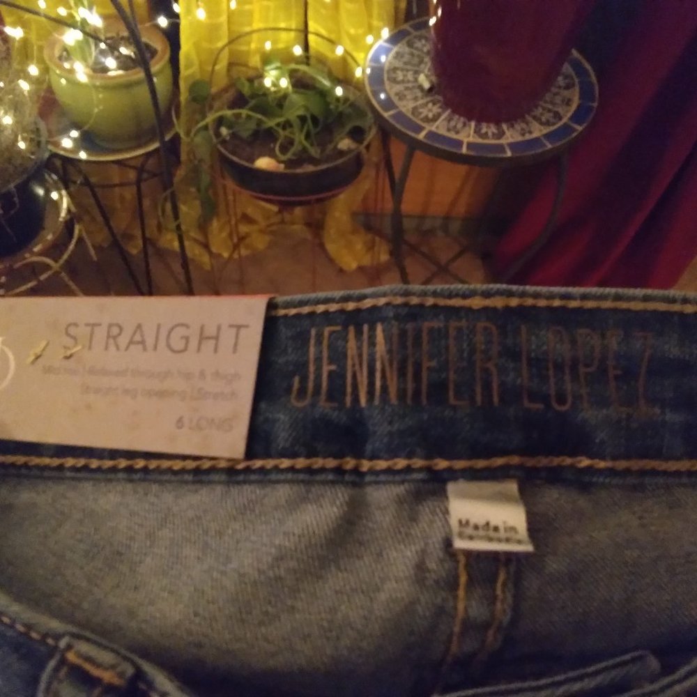 NWT Jennifer Lopez Sx 6L Straight Leg Mid-Rise Denim Jeans